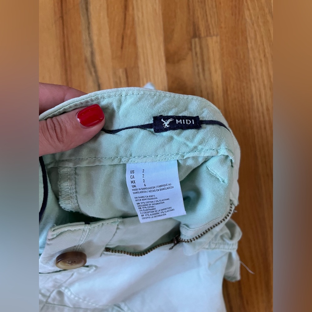American Eagle - Women's Midi Light Green Shorts - Picture 3 of 6